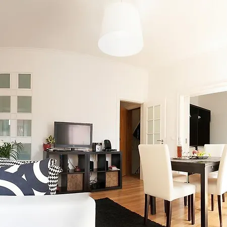Downtown Apartments Bica Lissabon