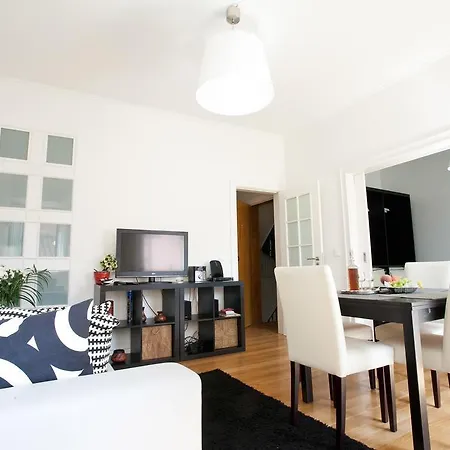 Apartment Downtown Apartments Bica