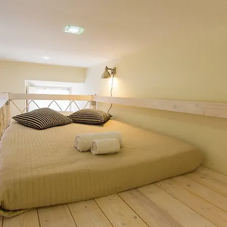 Downtown Apartments Bica Lisbon
