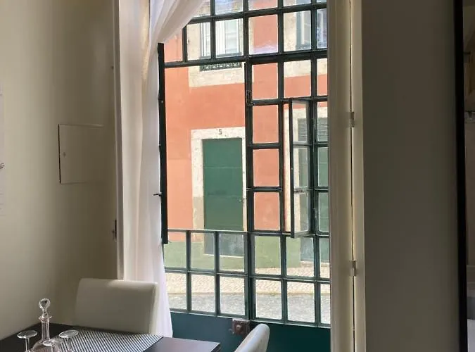 Апартаменты Downtown Bica