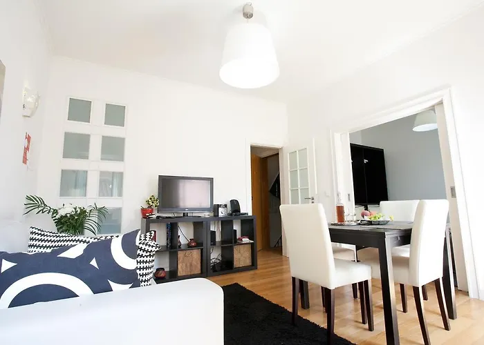 Апартаменты Downtown Bica