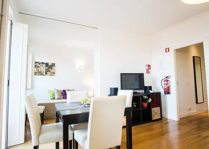 Апартаменты Downtown Bica