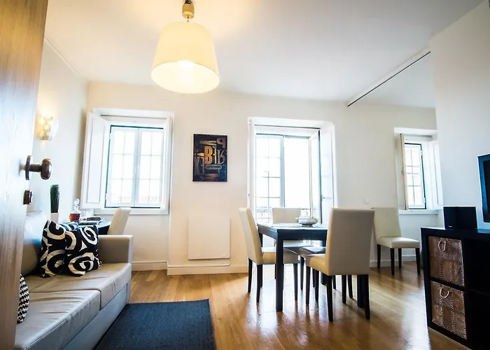 Апартаменты Downtown Bica *